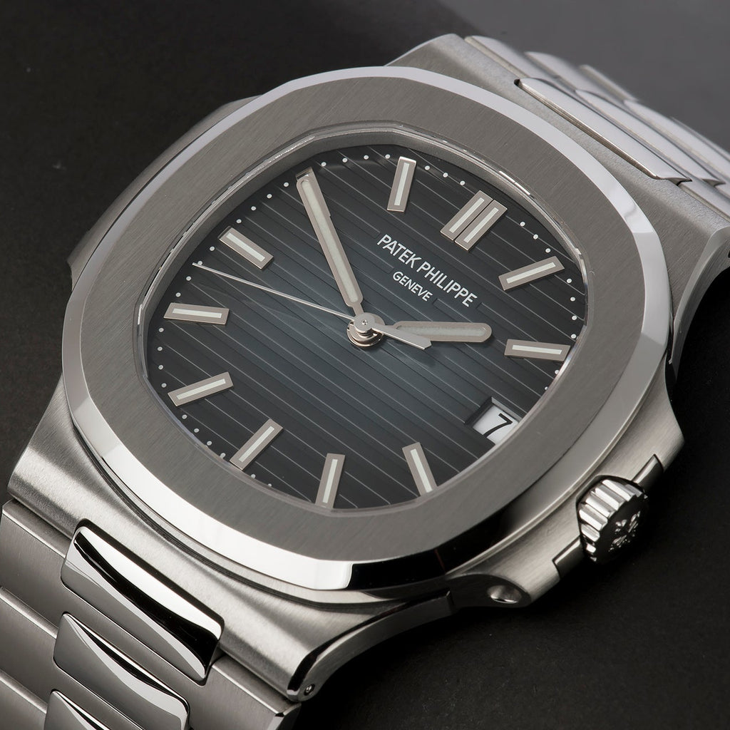 Luxury Stainless Steel Black Dial Watch – Classic Premium Design